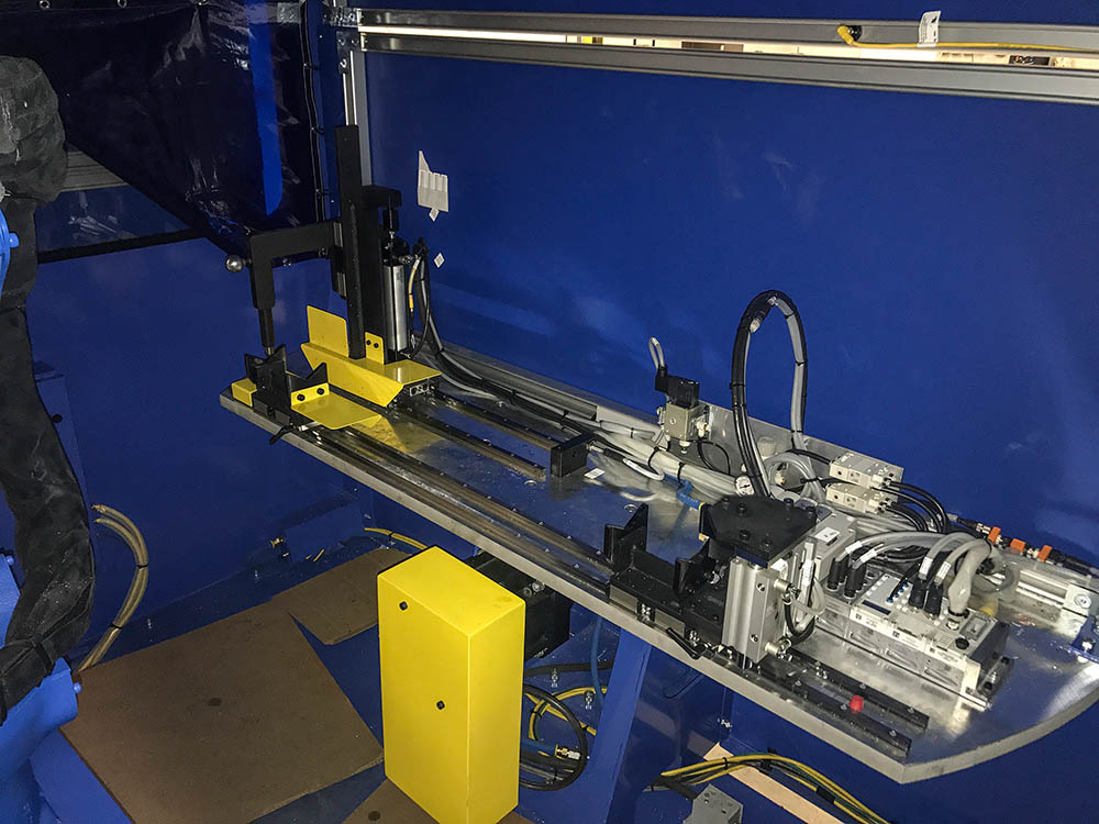 Pre-configured Automated Robotic Welding Cells | TranTek Systems D1000 Weld